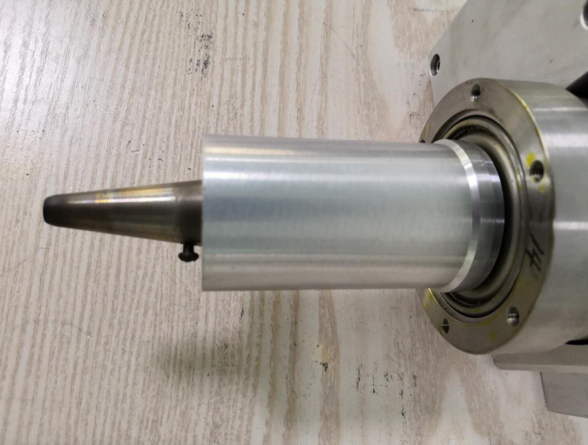 更換常壓等離子處理機(jī)內(nèi)電極-普樂(lè)斯等離子清洗機(jī)